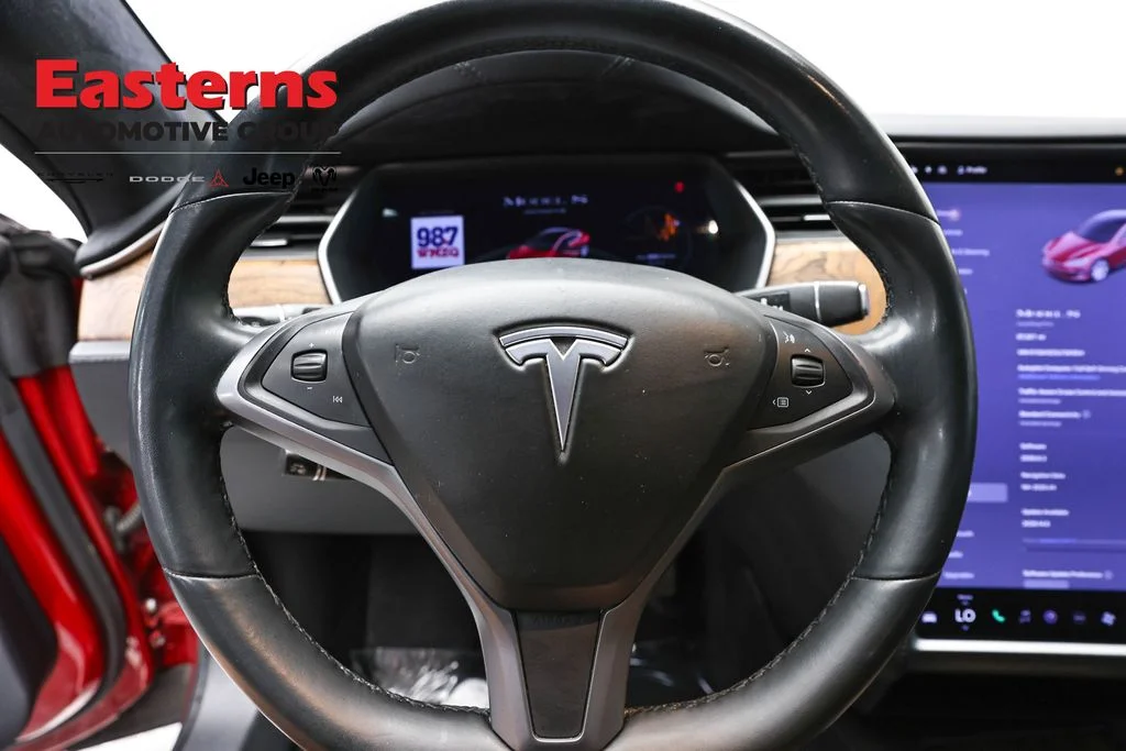 Used 2020 Red Tesla Long Range Plus image 10