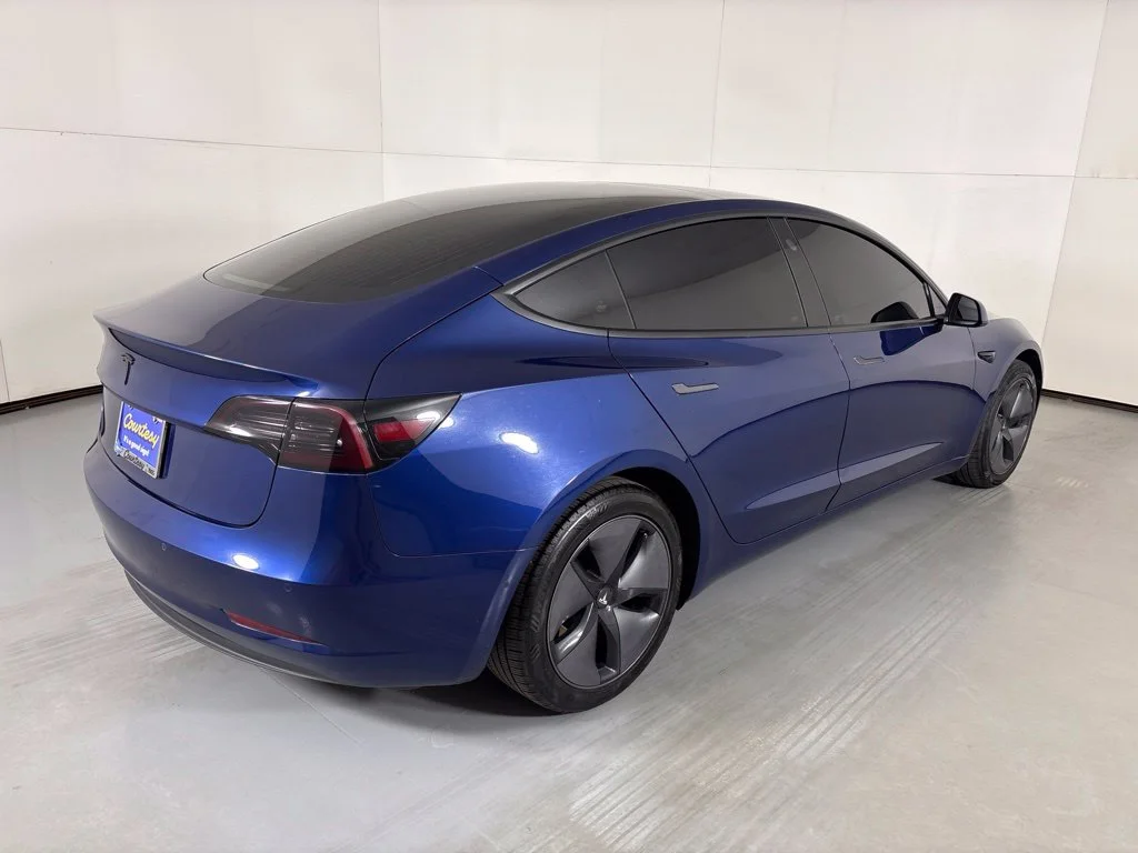 Used 2019 Blue Tesla Mid Range image 8