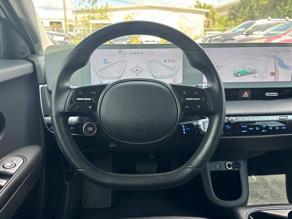 Used 2024 White Hyundai SEL image 21