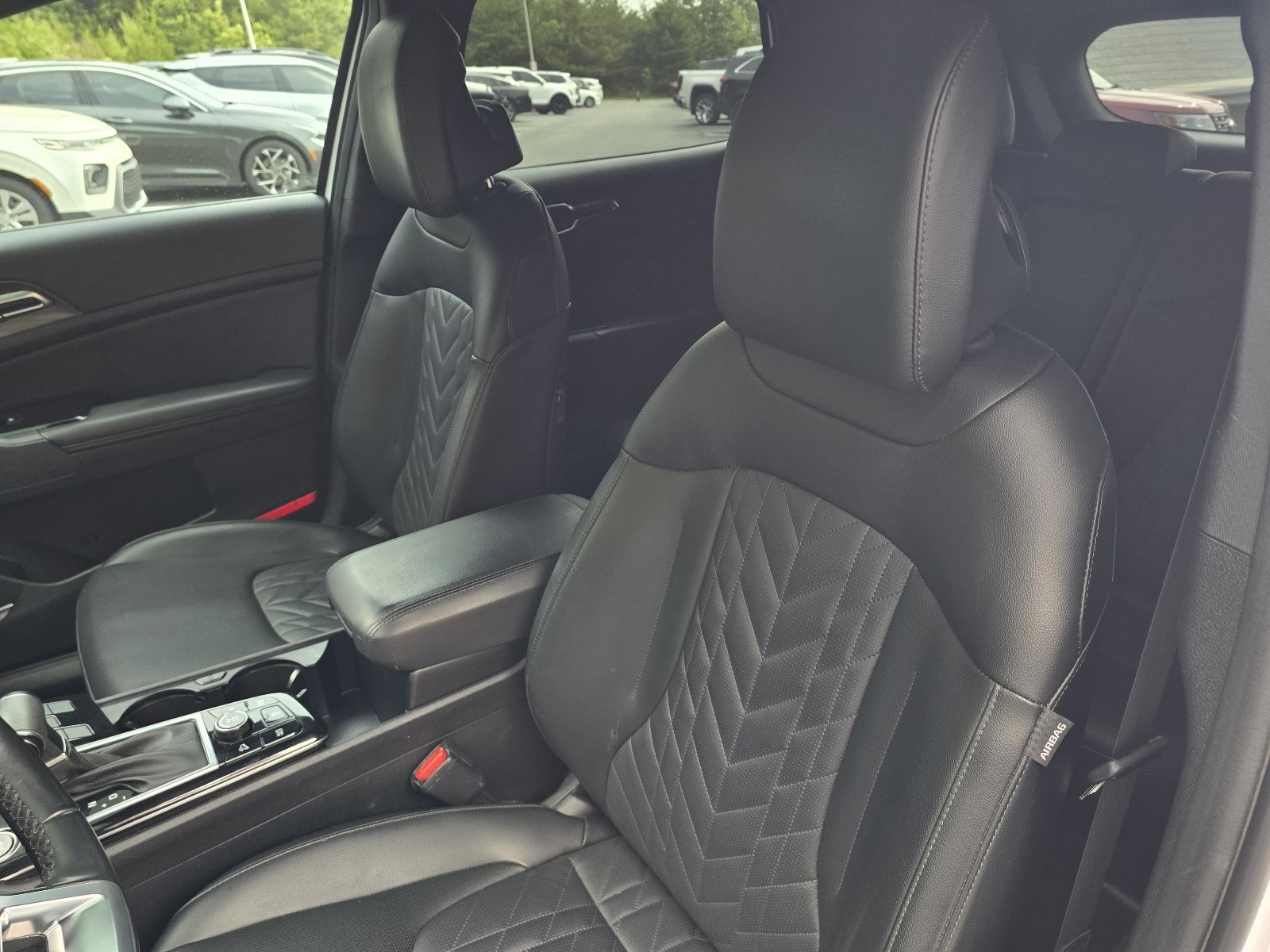 Used 2023 White Kia X-Line image 12