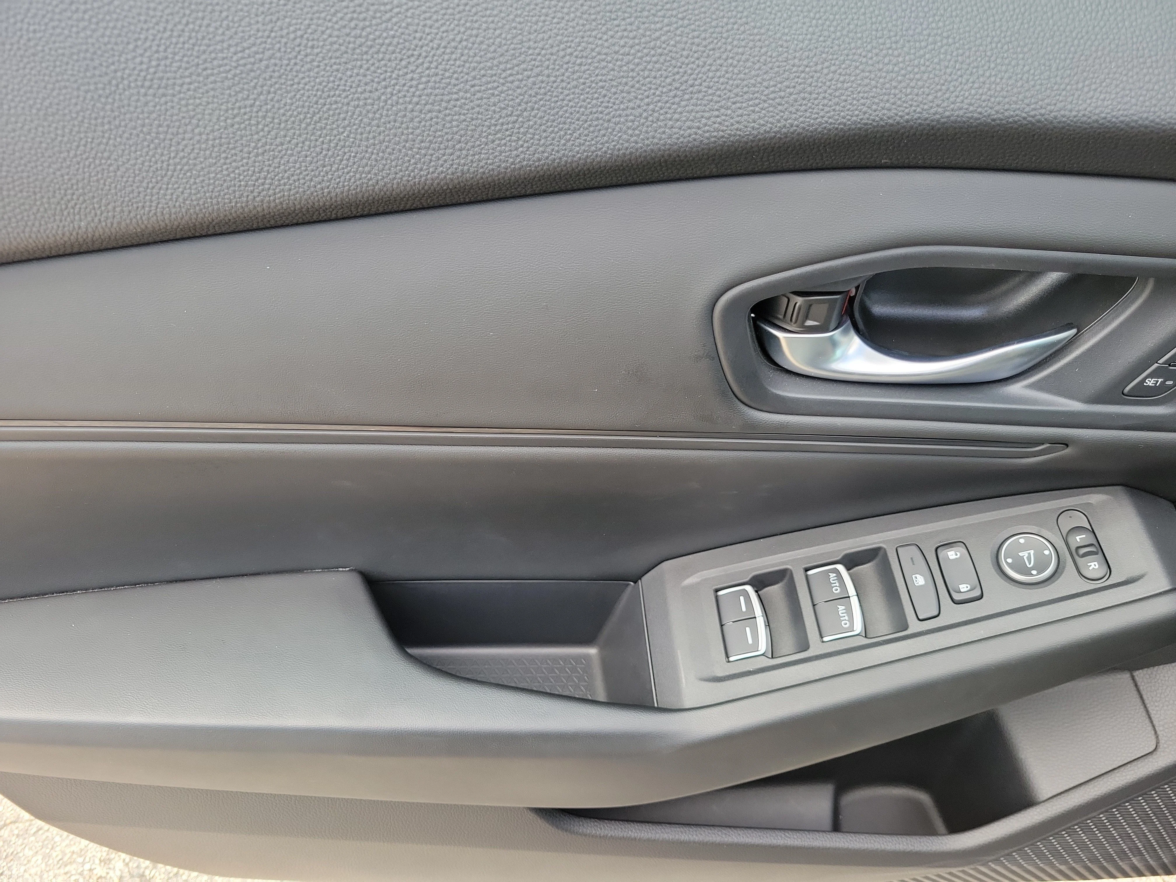 2023 Honda Accord Hybrid EX-L - Photo 18