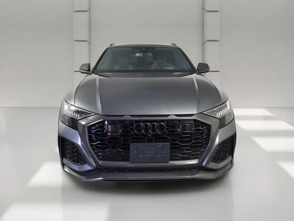 Used 2024 Daytona Gray Pearl Effect Audi 4.0T image 3