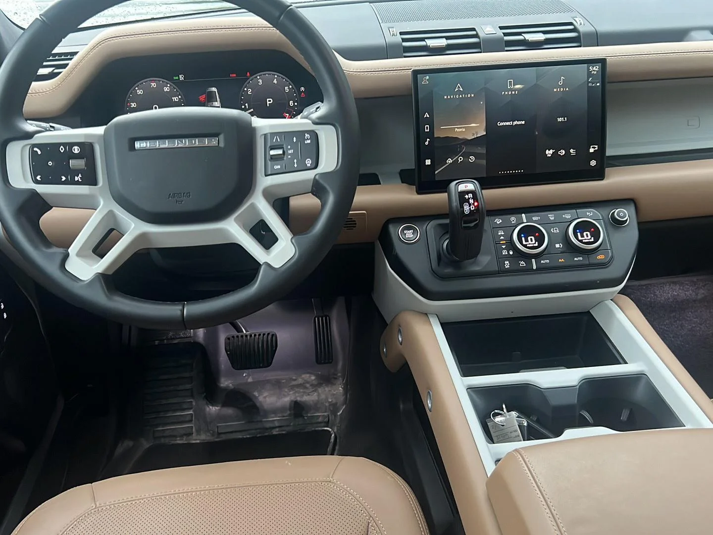 Used 2025  Land Rover 130 S image 11