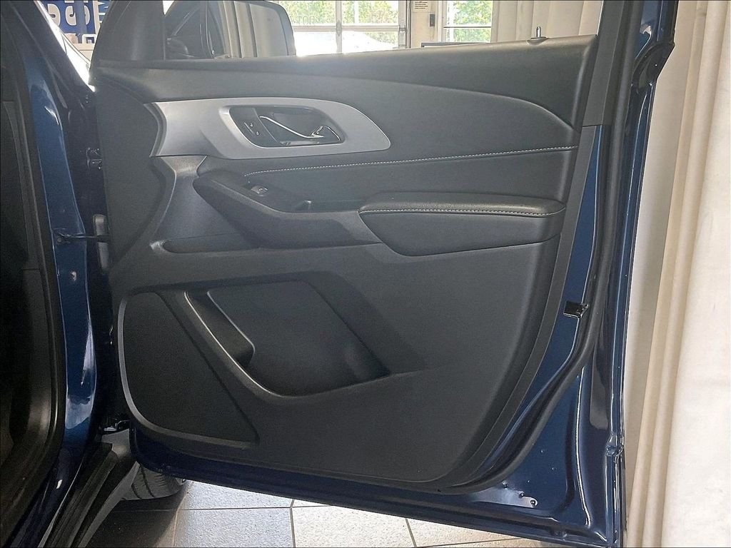 Used 2023 Blue Chevrolet LT Leather image 12