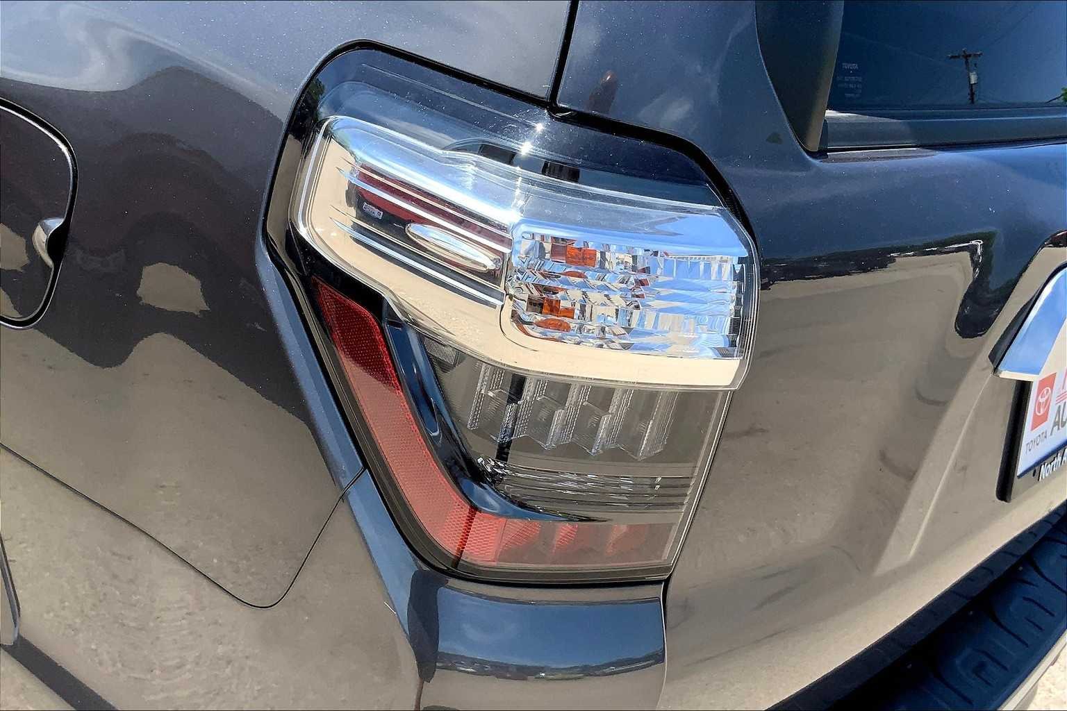 Used 2017 Magnetic Gray Metallic Toyota SR5 image 29