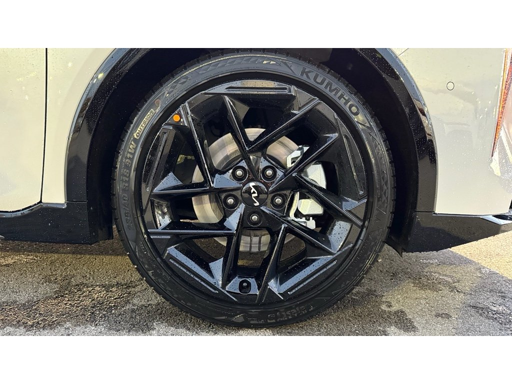 New 2025 Snow White Pearl Kia GT-Line Turbo image 31