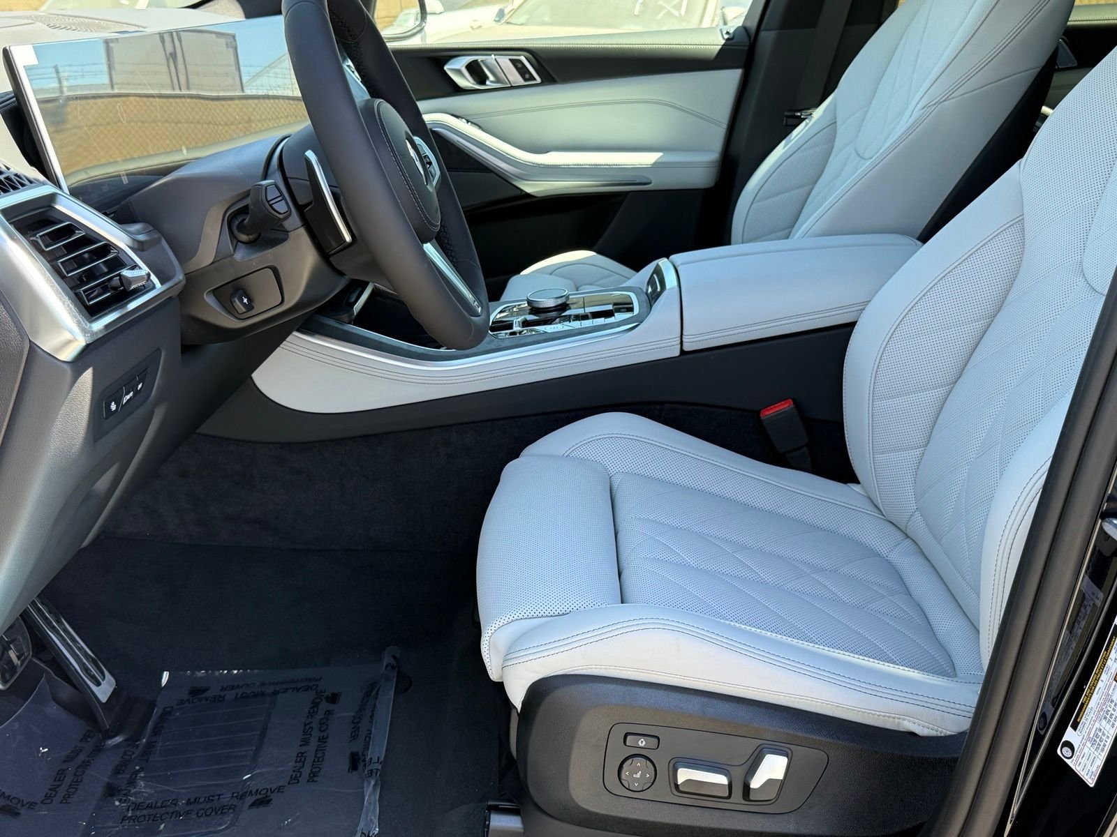 New 2026 Carbon Black Metallic BMW sDrive40i image 21