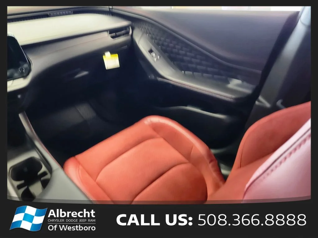 New 2026 Diamond Black Crystal Pearlcoat Dodge R/T Plus image 17