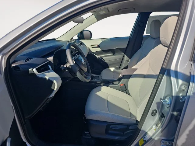 New 2026 Sonic Silver Toyota L image 7