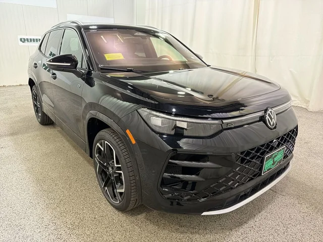 2026 Volkswagen Tiguan SEL R-Line Turbo