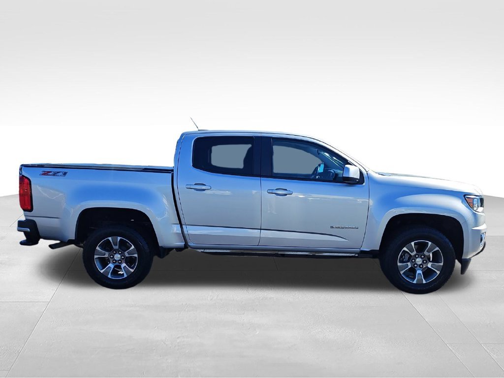 Used 2016 Silver Chevrolet Z71 image 6