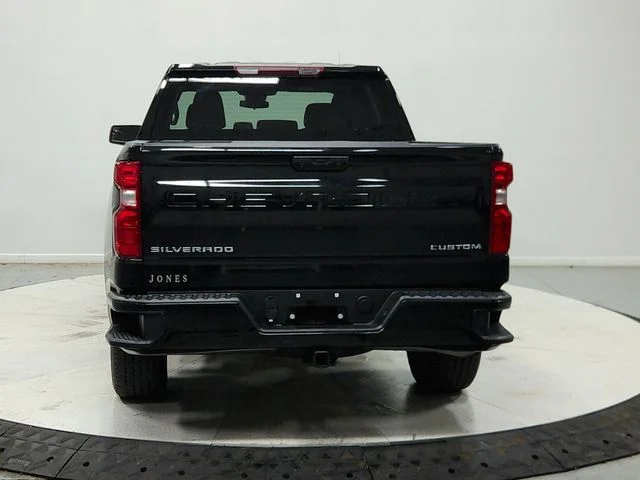 Used 2023 Black Chevrolet Custom image 7