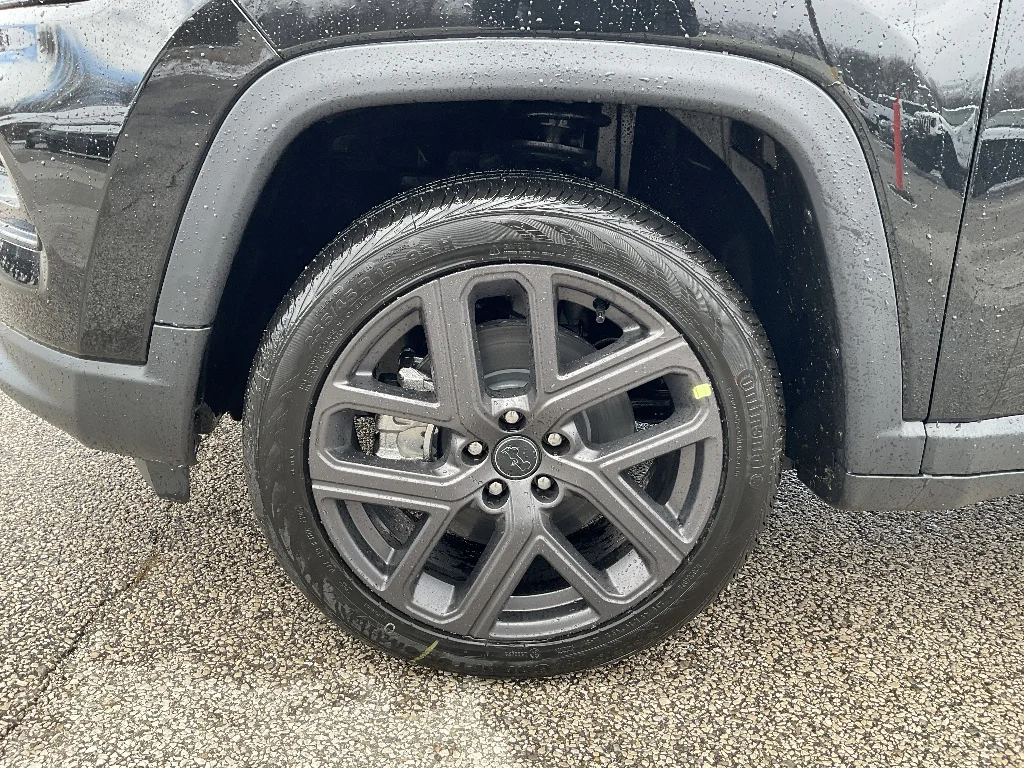 New 2026 Diamond Black Crystal Pearlcoat Jeep Limited Altitude image 14