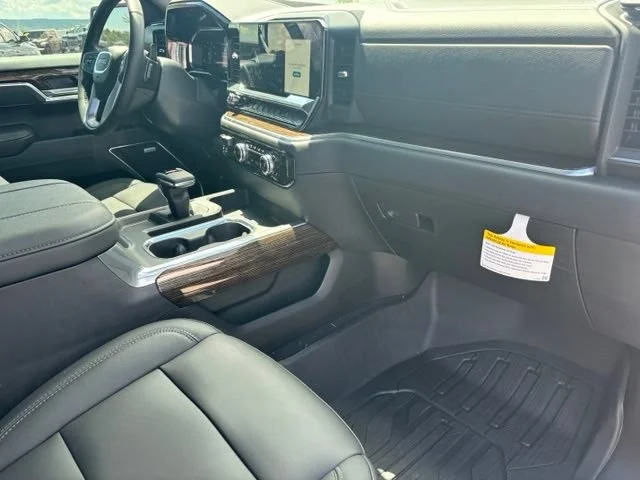 New 2026 Summit White GMC Elevation image 25