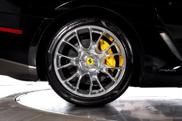 Used 2010 Nero Ferrari  image 21