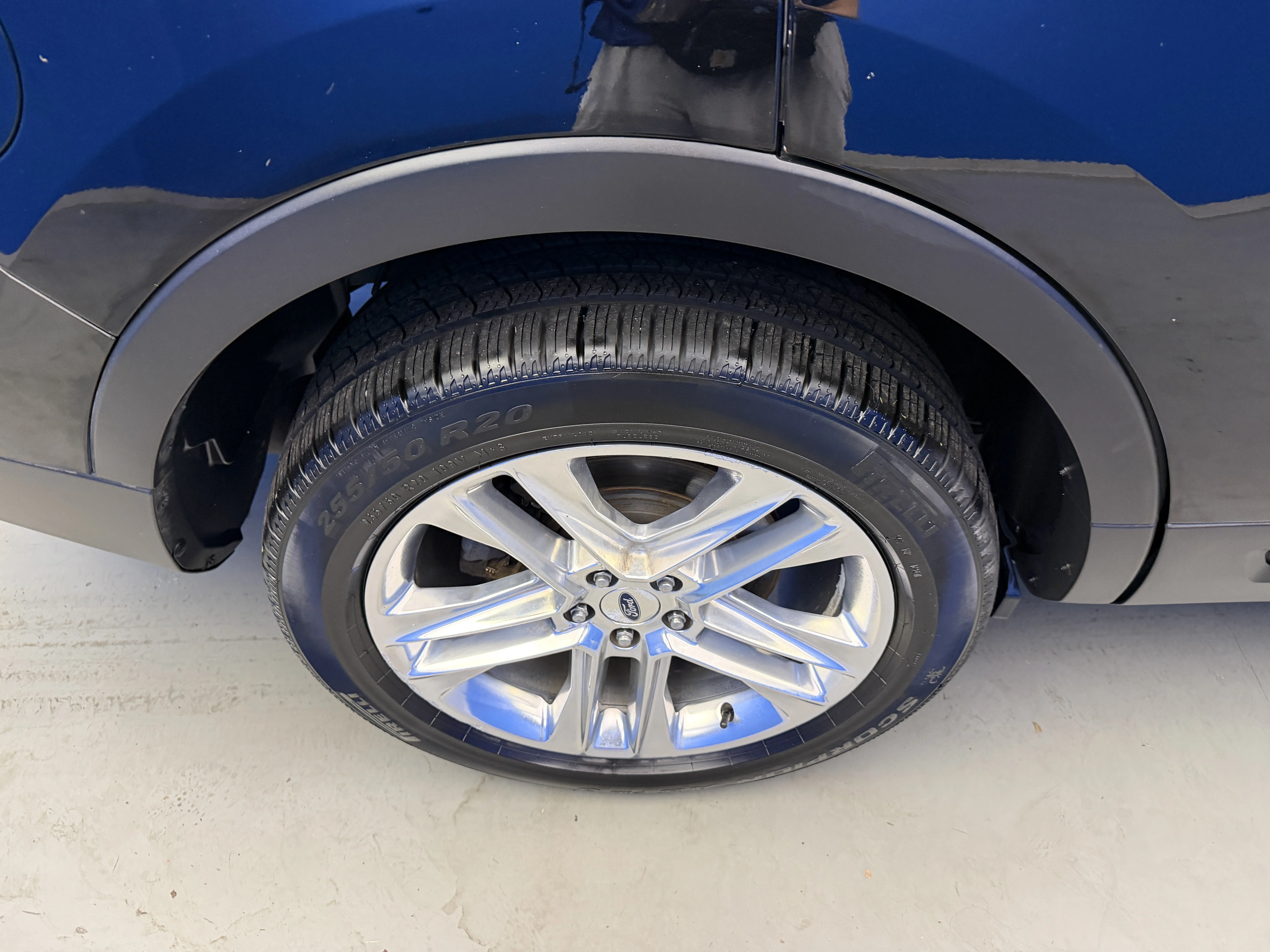 Used 2016 Shadow Black Ford XLT image 8