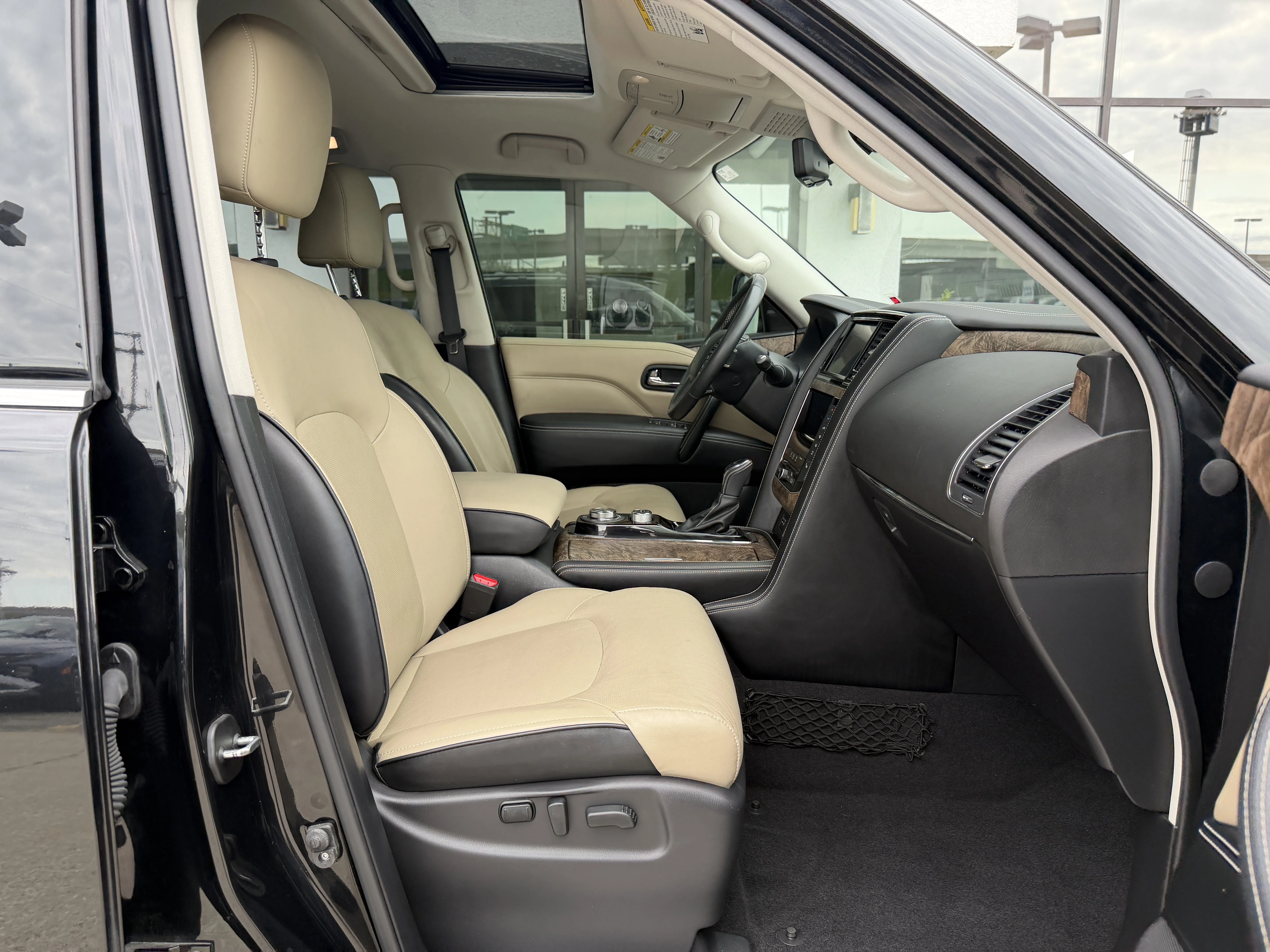 Used 2021 Mineral Black INFINITI Premium Select image 24