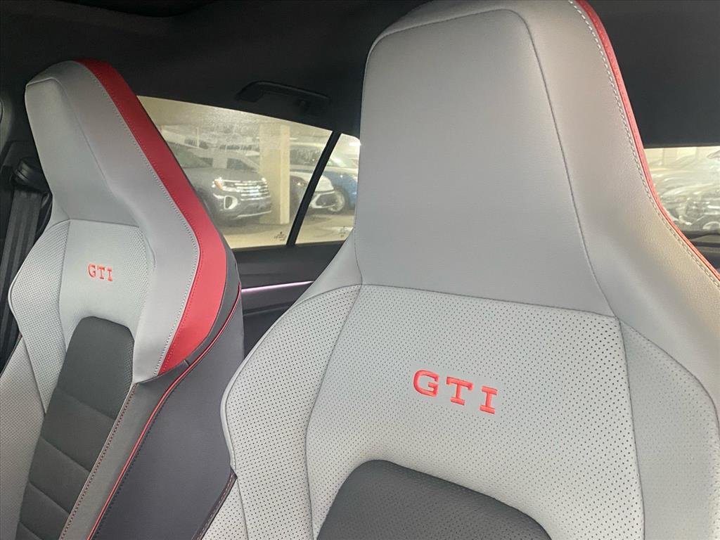 2026 Volkswagen Golf GTI Autobahn - Photo 8