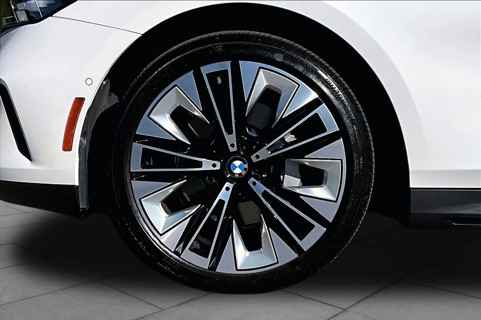 Certified Used 2025 Mineral White Metallic BMW 530i image 10