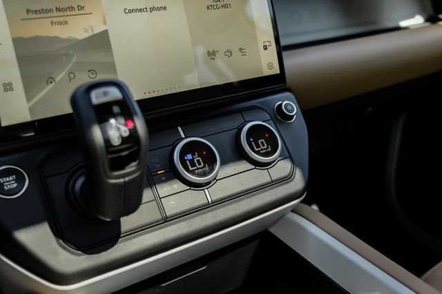 New 2026 Fuji White Land Rover S image 34