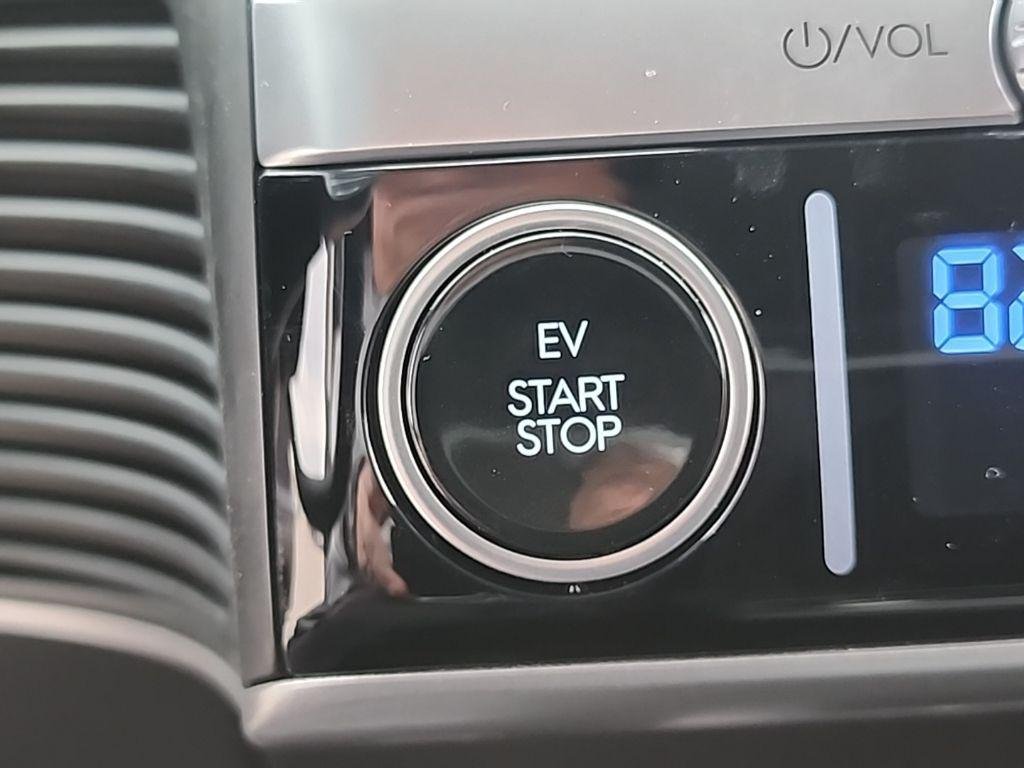 2024 Hyundai IONIQ 5 Limited - Photo 30