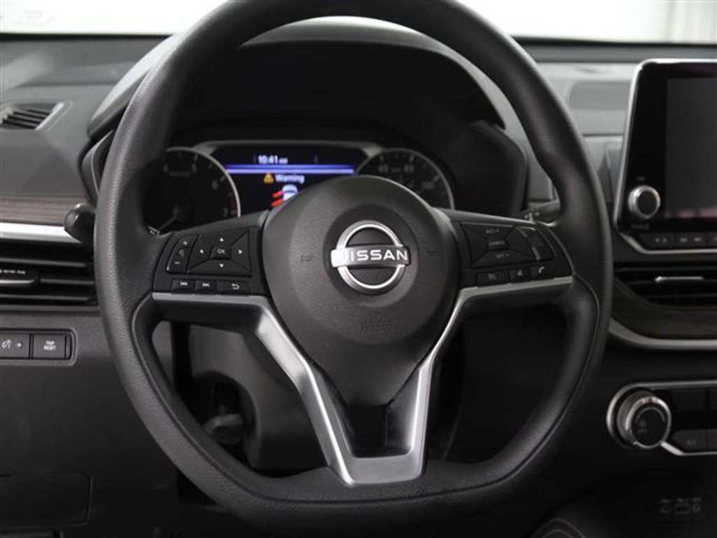 2023 Nissan Altima SV - Photo 7
