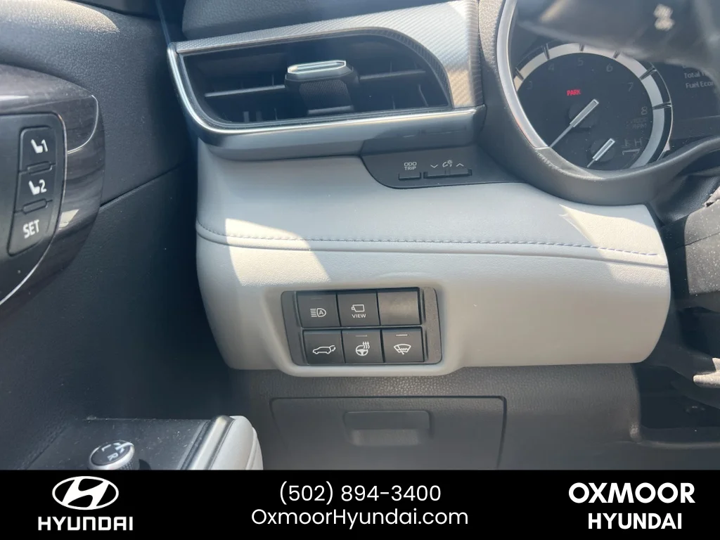 Used 2021 Celestial Silver Metallic Toyota Platinum image 13