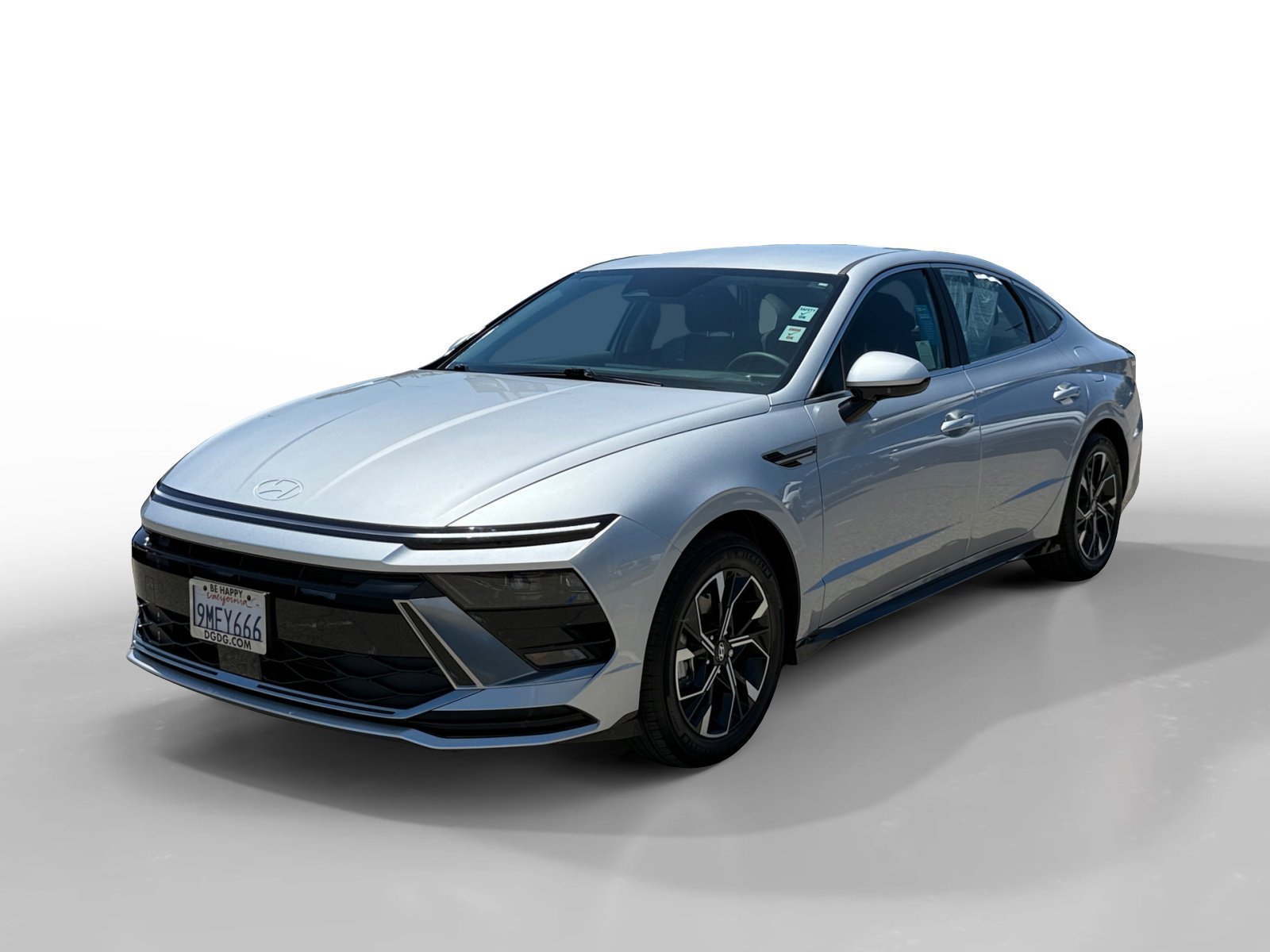 Certified Used 2024 Aero Silver Hyundai SEL image 1