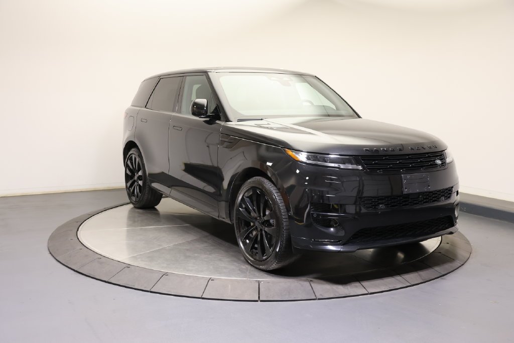 Certified Used 2026 Santorini Black Metallic Land Rover Dynamic SE image 7