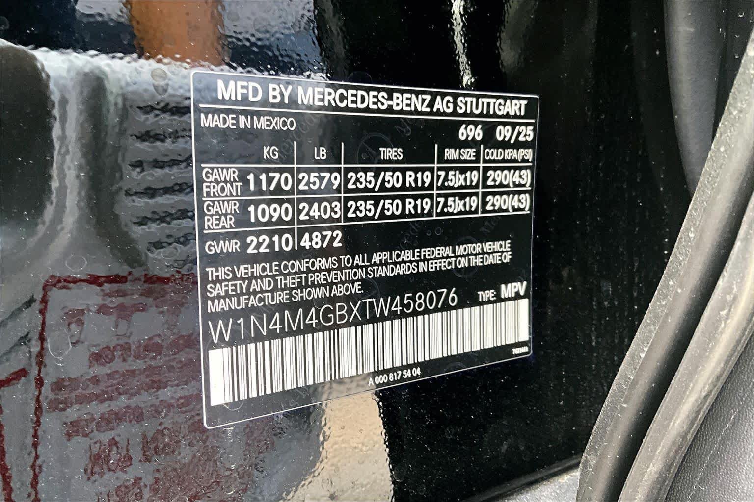 New 2026 Night Black Mercedes-Benz GLB 250 image 21