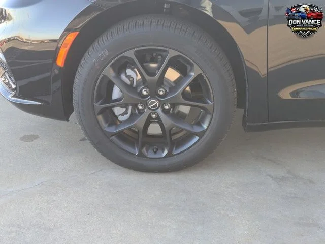 2026 Chrysler Pacifica Limited - Photo 26