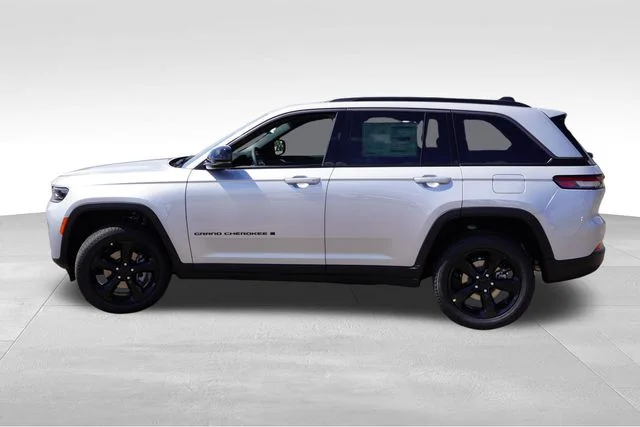 New 2026 Silver Zynith Jeep Limited image 6