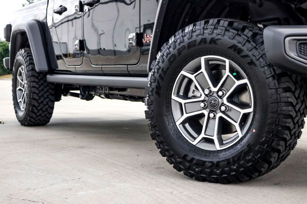 New 2025 Black Clear-Coat Exterior Paint Jeep Mojave image 2