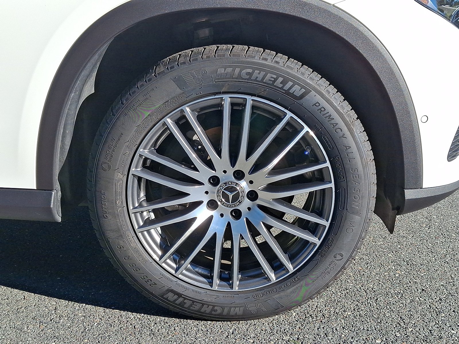 2025 Mercedes-Benz GLC Base - Photo 8