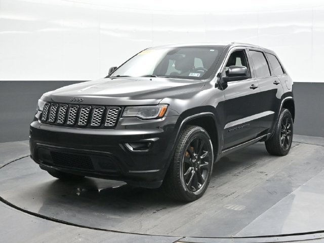 Used 2020 Black Jeep Altitude image 1