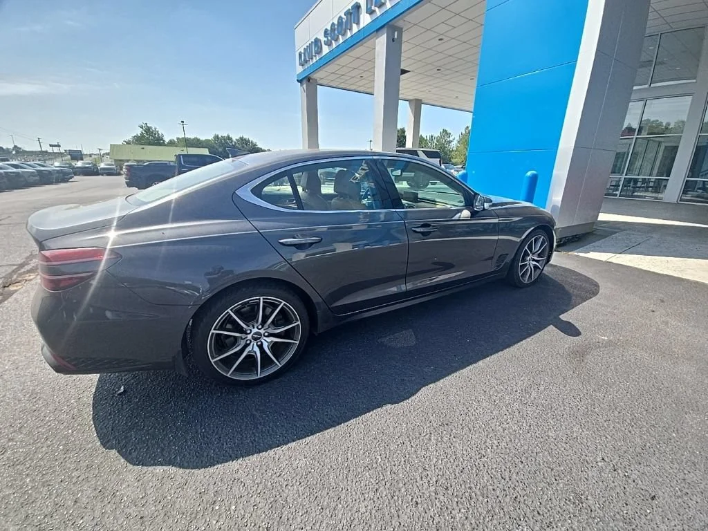 Used 2022 Himalayan Gray Genesis 3.3T image 9