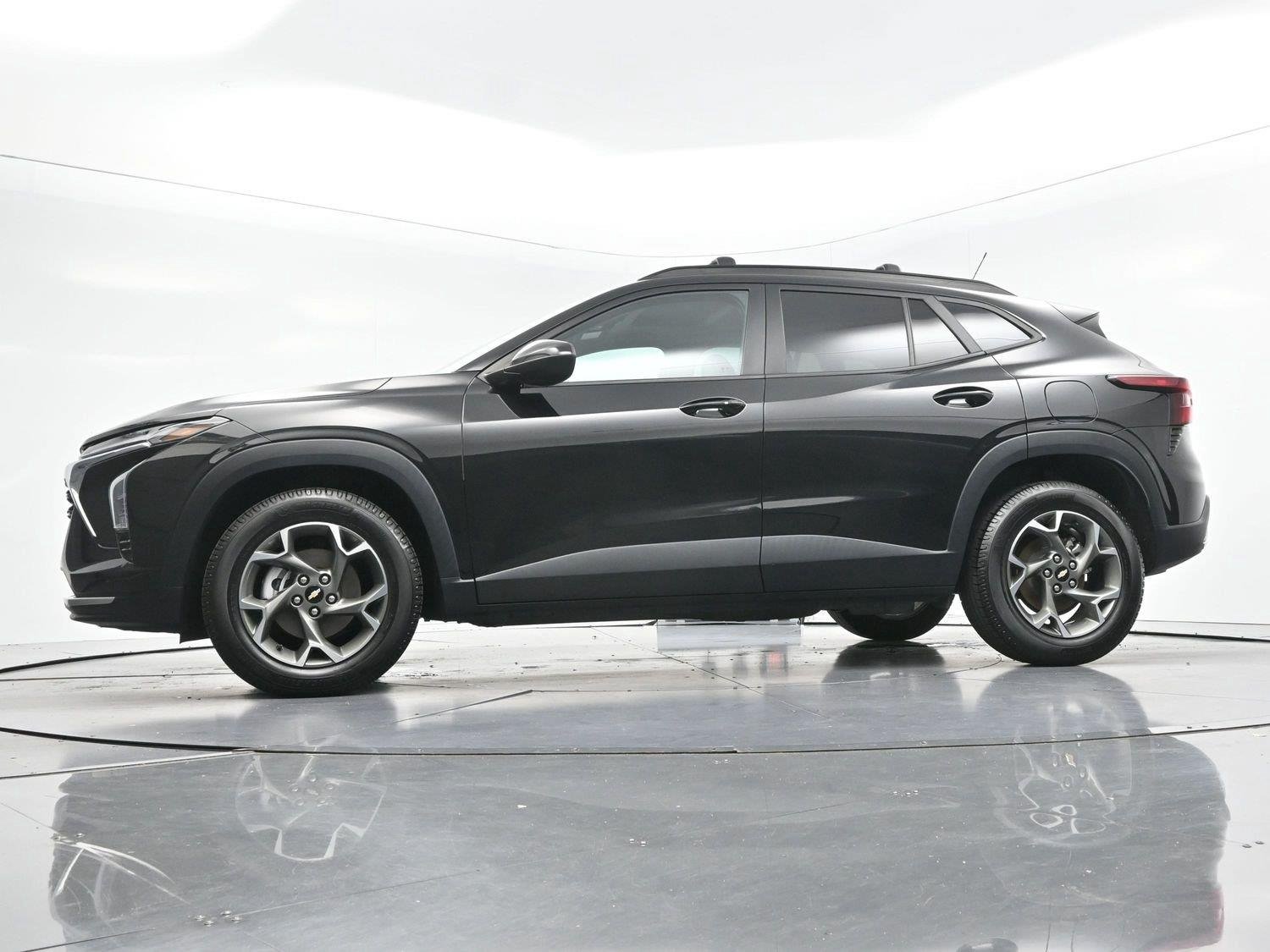 Used 2024 Mosaic Black Metallic Chevrolet LT image 46