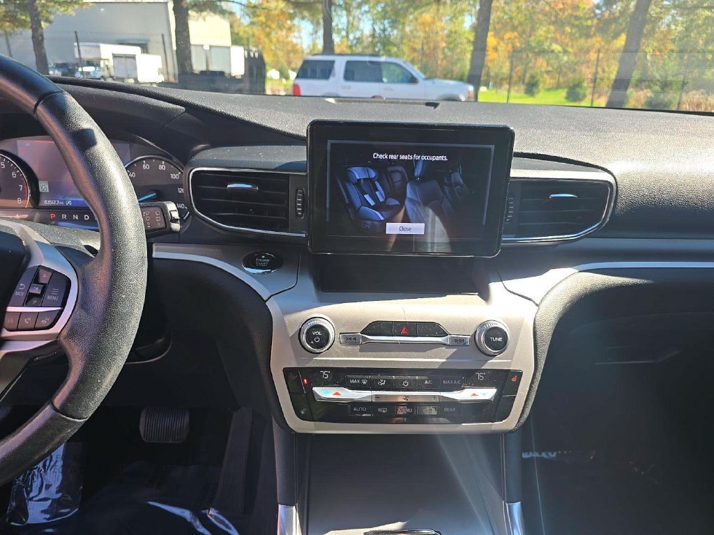 Used 2021 Silver Ford XLT image 4