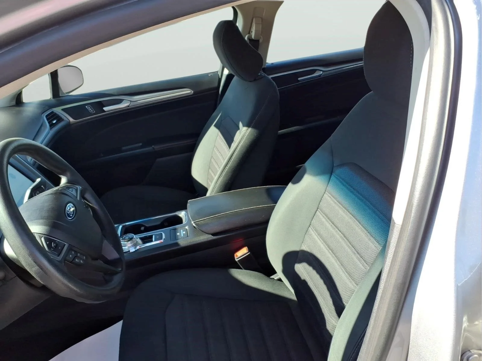 Used 2020 Silver Metallic Ford SE image 12