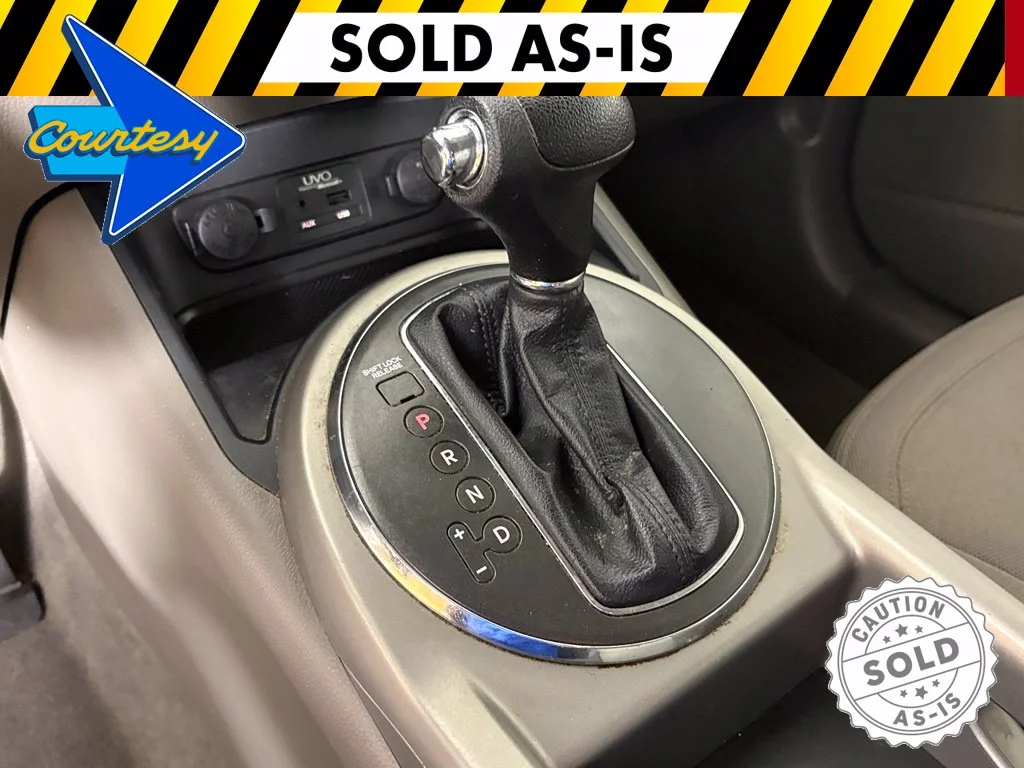 Used 2013 Red Kia LX image 27