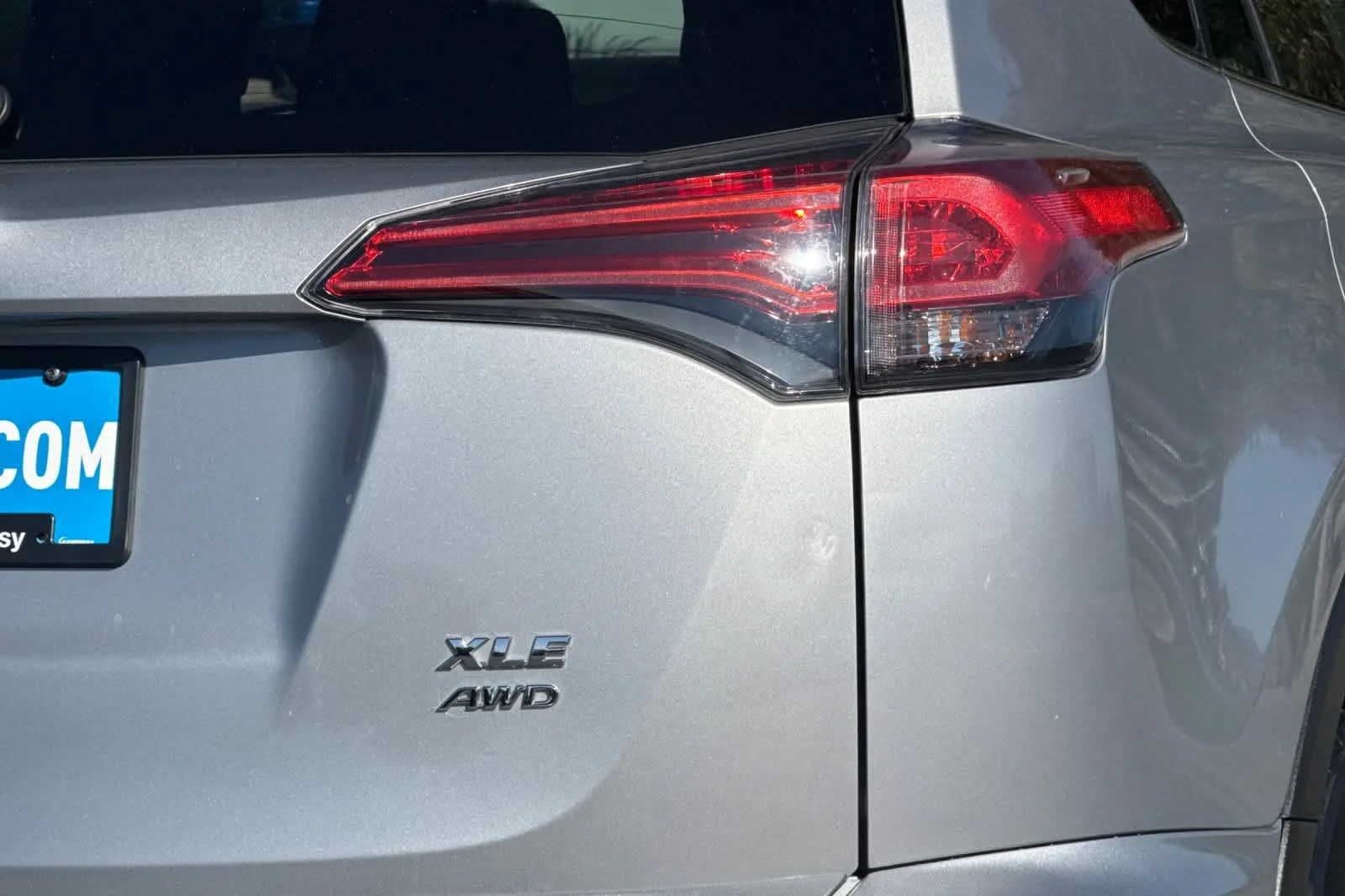Used 2017 Silver Sky Metallic Toyota XLE image 26