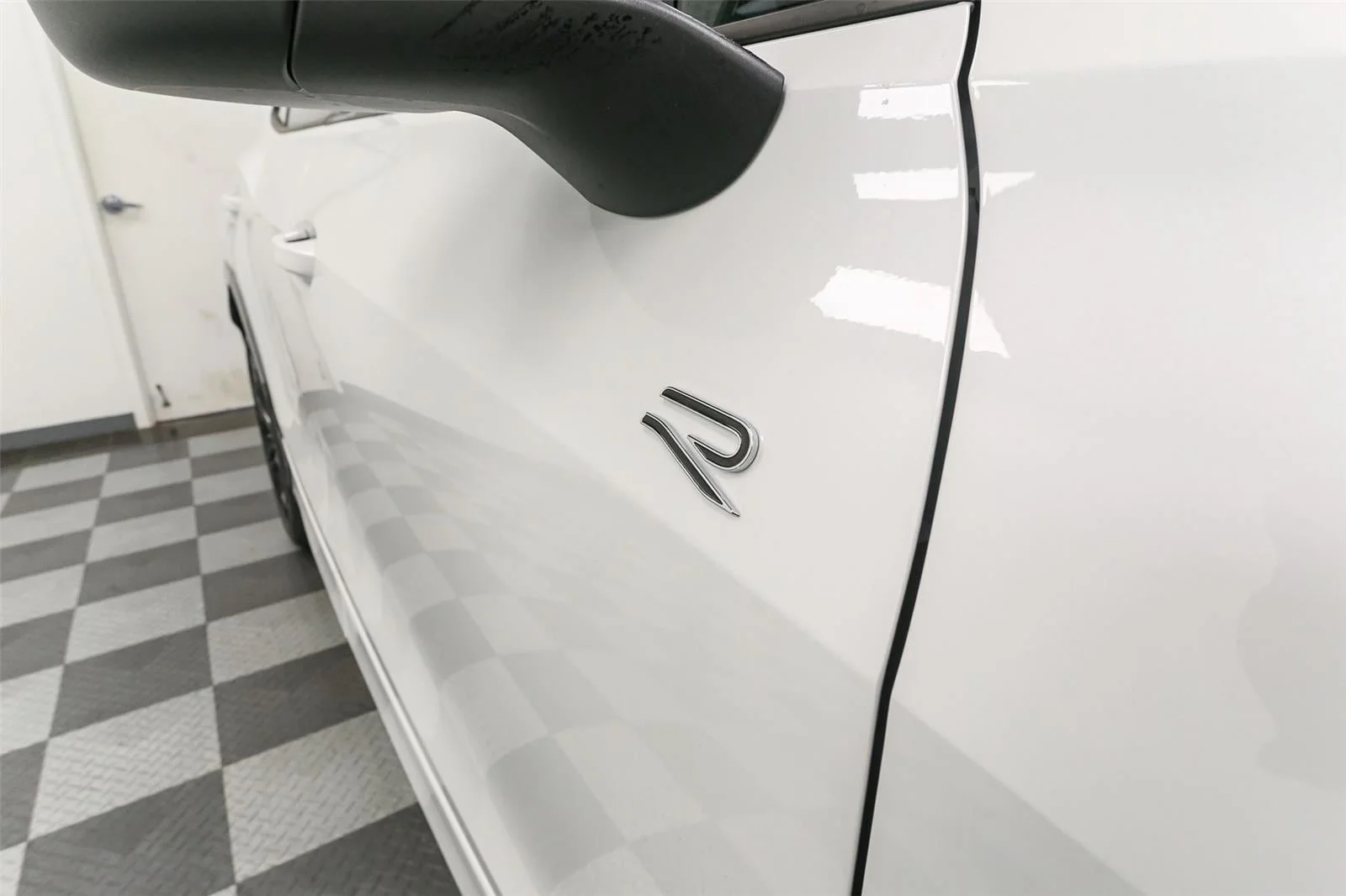 New 2026 Opal White w Deep Black Roof Volkswagen SE R-Line Black image 8