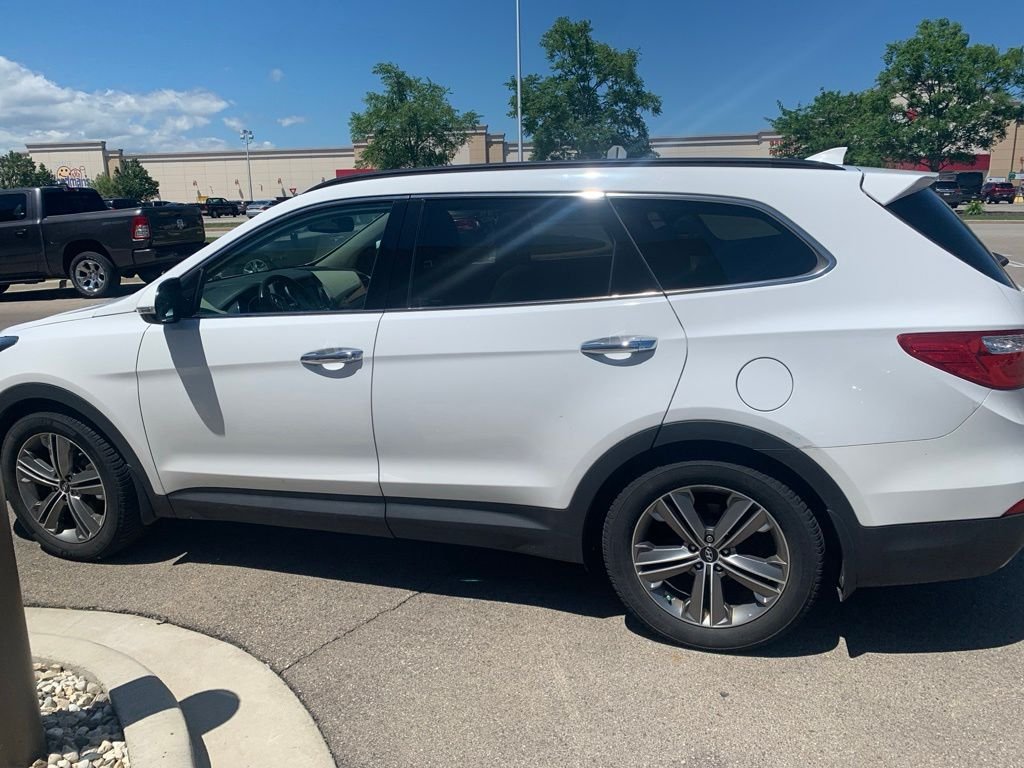 Used 2014 Hyundai Santa Fe Limited with VIN KM8SRDHF4EU083118 for sale in Menomonee Falls, WI
