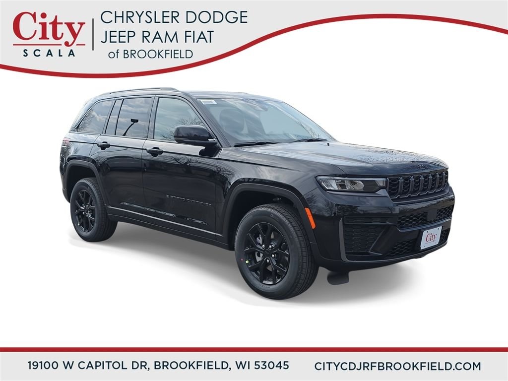 New 2026 Diamond Black Crystal Pearl-Coat Exterior Paint Jeep Altitude image 1