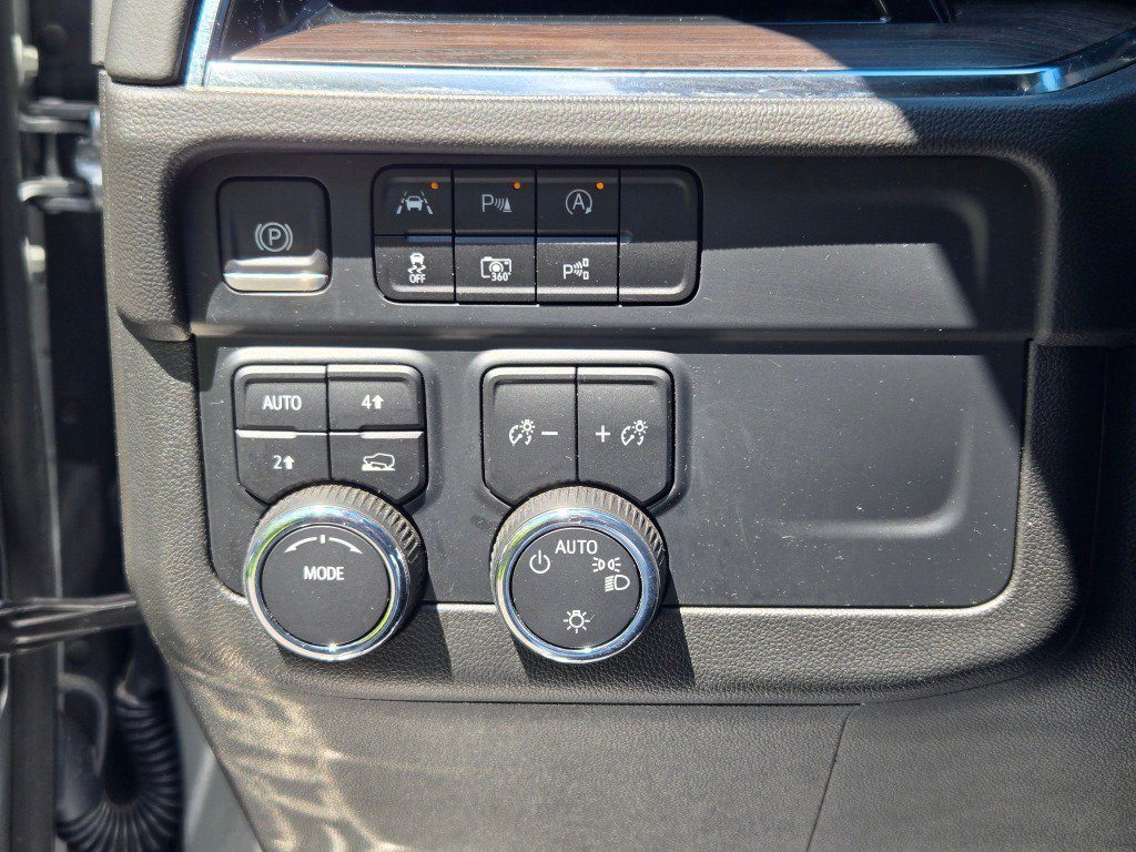 2025 Chevrolet Tahoe LT - Photo 30