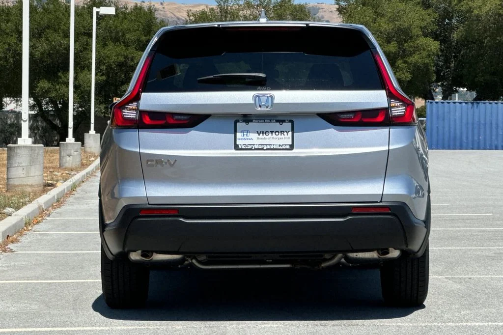 New 2026 Solar Silver Metallic Honda LX image 5