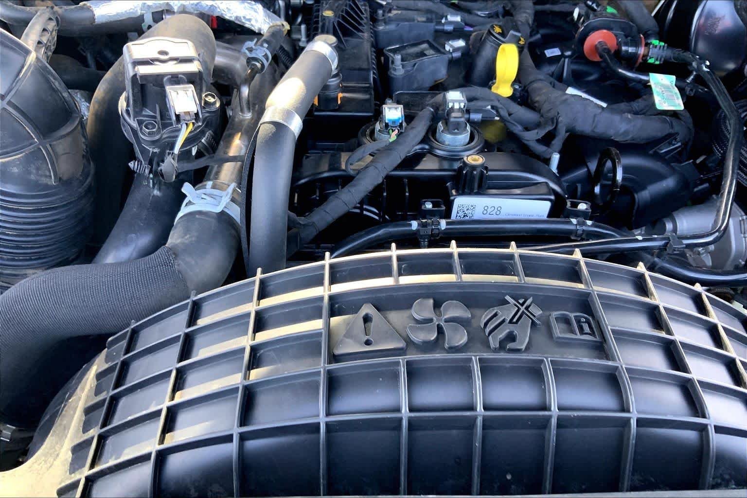 Used 2022 Shadow Black Ford XLT image 33