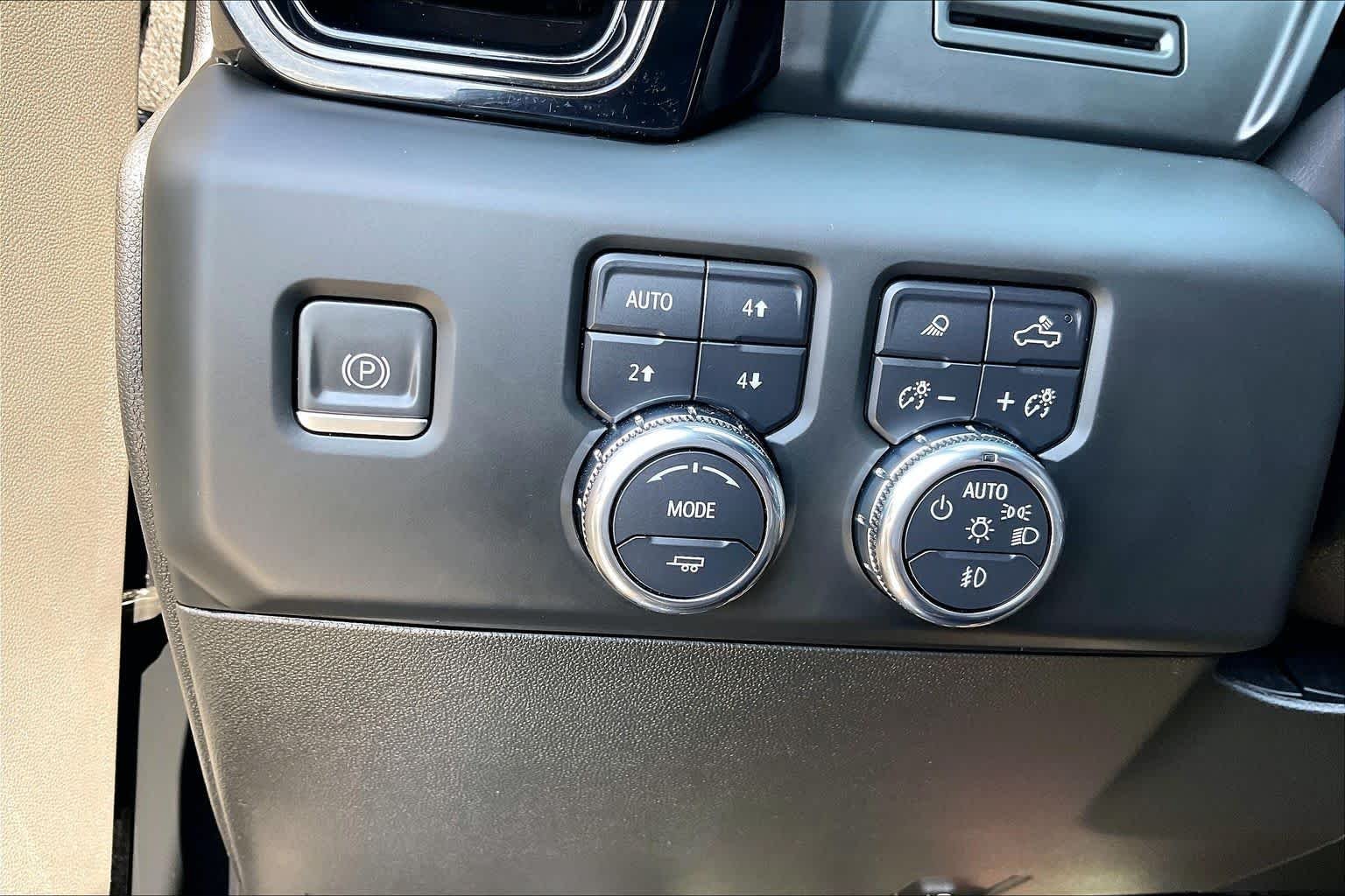 Used 2023 Onyx Black GMC AT4 image 15