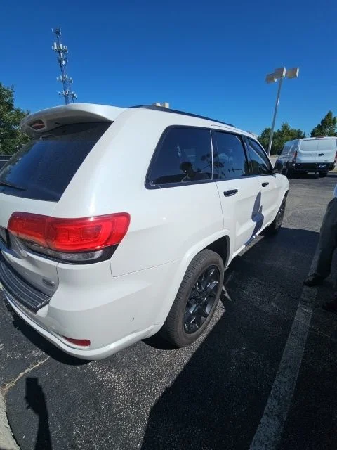 Certified Used 2020 White Jeep Overland image 3