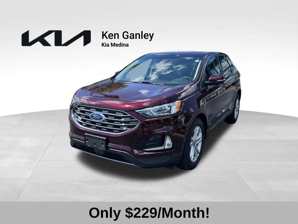 Used 2019 Red Ford SEL image 1